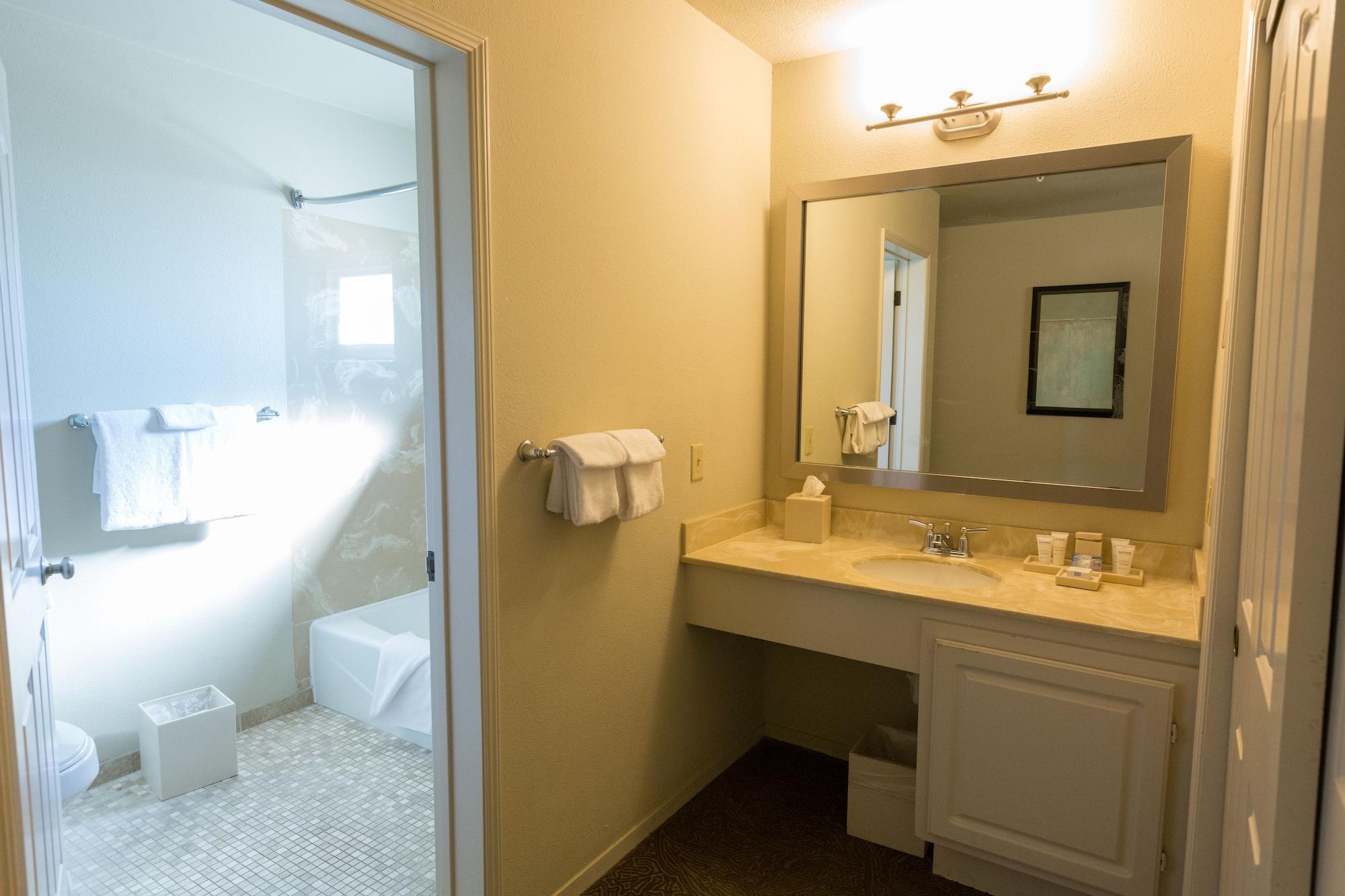 Cambria Landing Inn And Suites מראה חיצוני תמונה