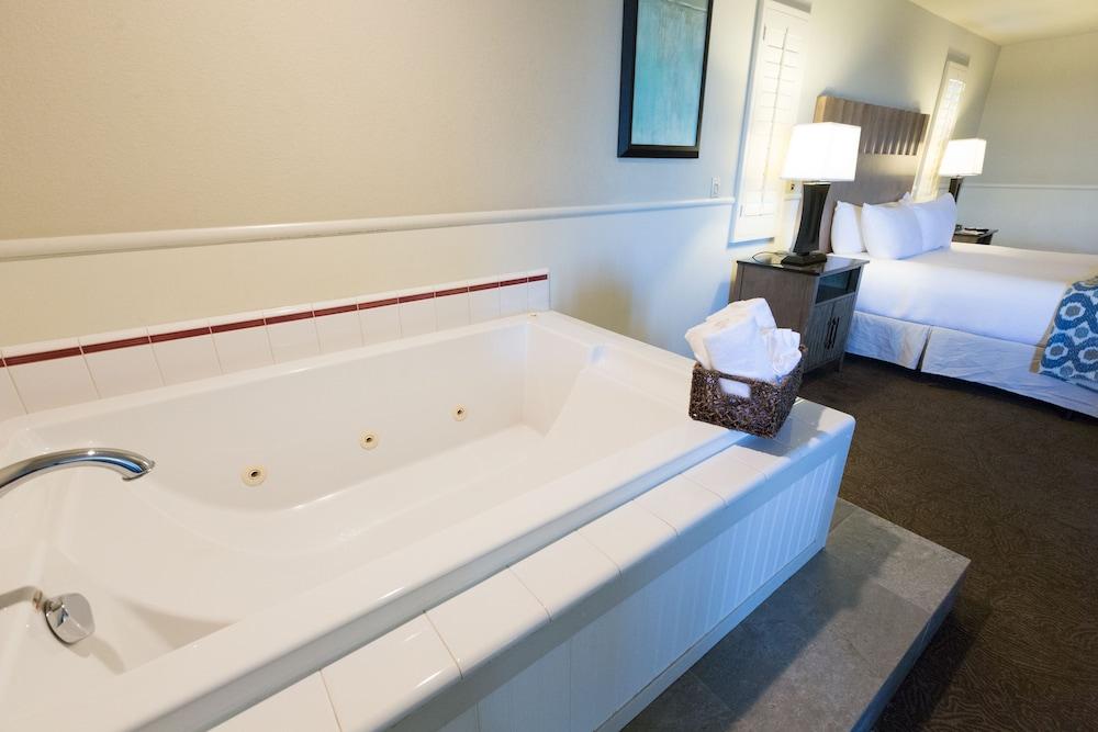 Cambria Landing Inn And Suites מראה חיצוני תמונה