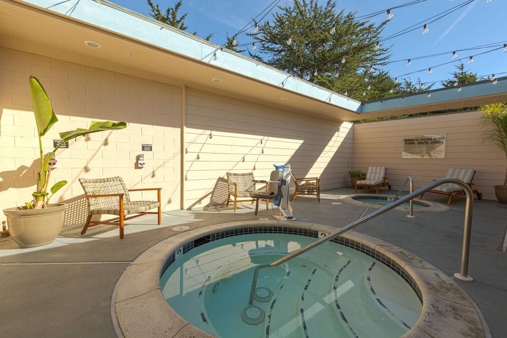Cambria Landing Inn And Suites מראה חיצוני תמונה