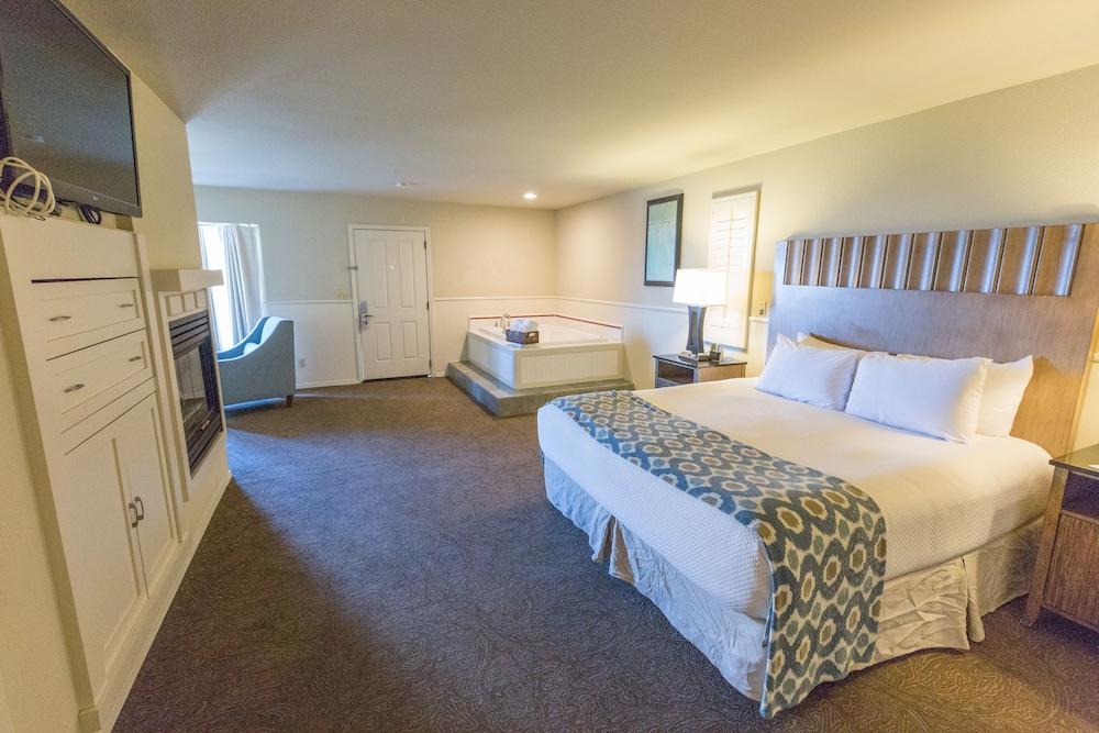 Cambria Landing Inn And Suites מראה חיצוני תמונה