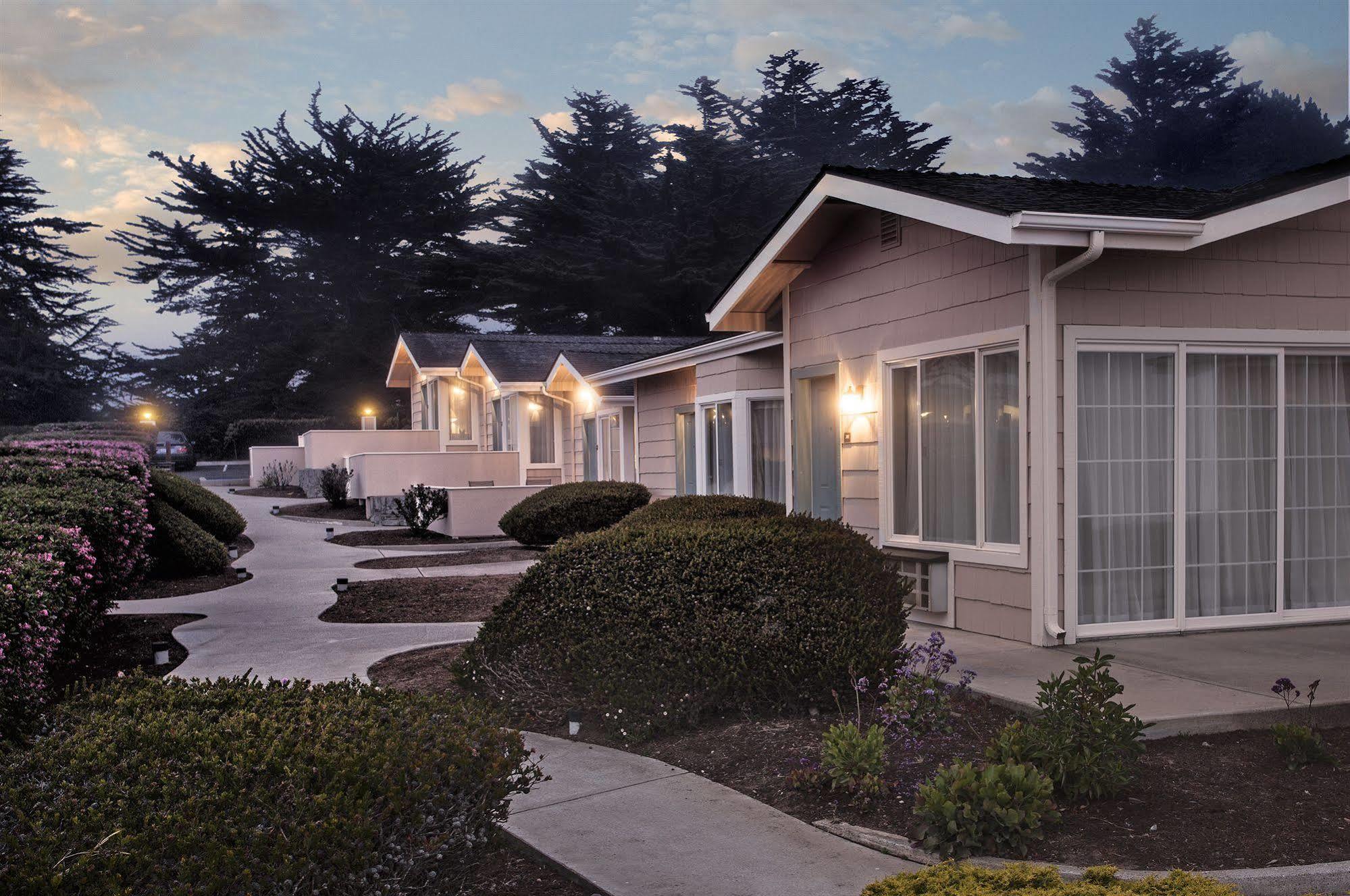 Cambria Landing Inn And Suites מראה חיצוני תמונה