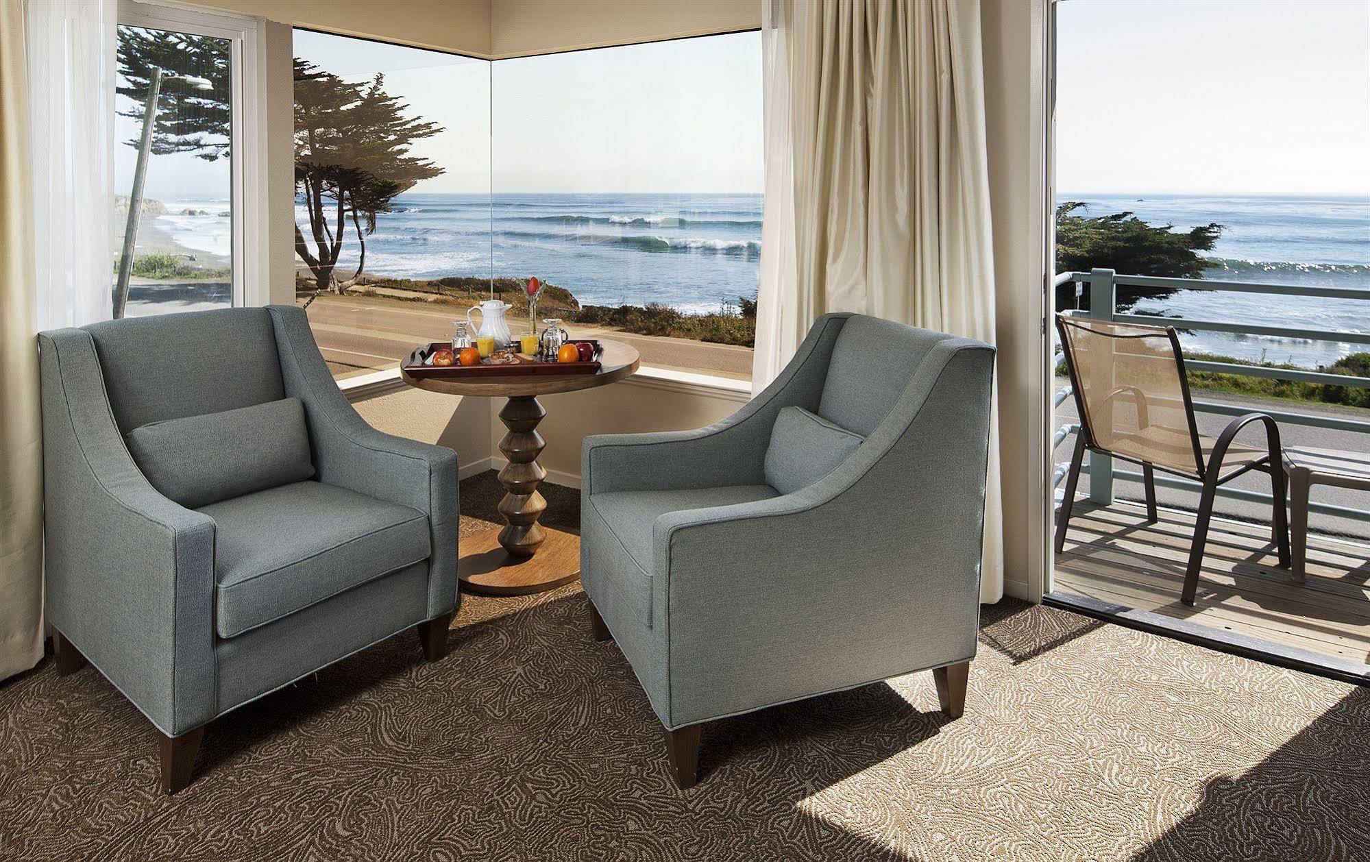 Cambria Landing Inn And Suites מראה חיצוני תמונה