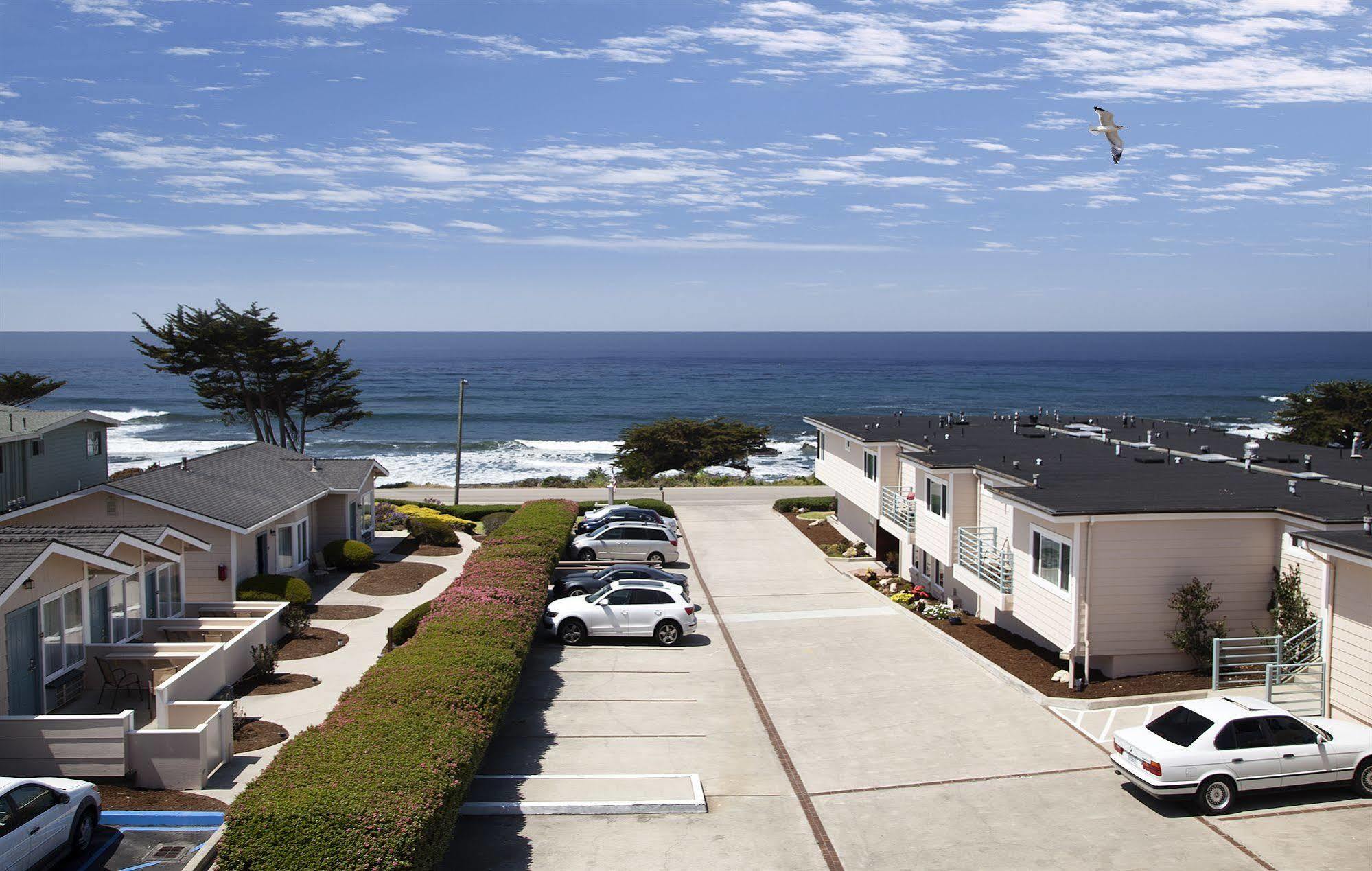 Cambria Landing Inn And Suites מראה חיצוני תמונה